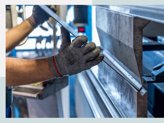 Гибка металла в находке